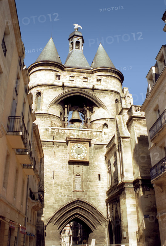 Bordeaux. The Great Bell Gate or St. Eloi Gate.
It used to serve as the City Hall belfry in the 15th century, and as city gate.