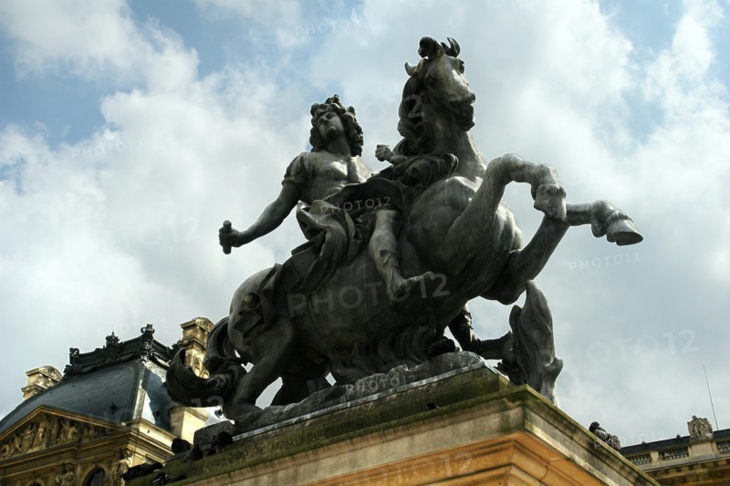 Statue équestre de Louis XIV, Louvre, Paris