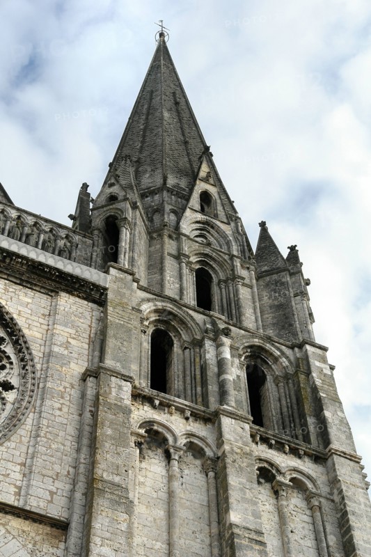 Chartres.