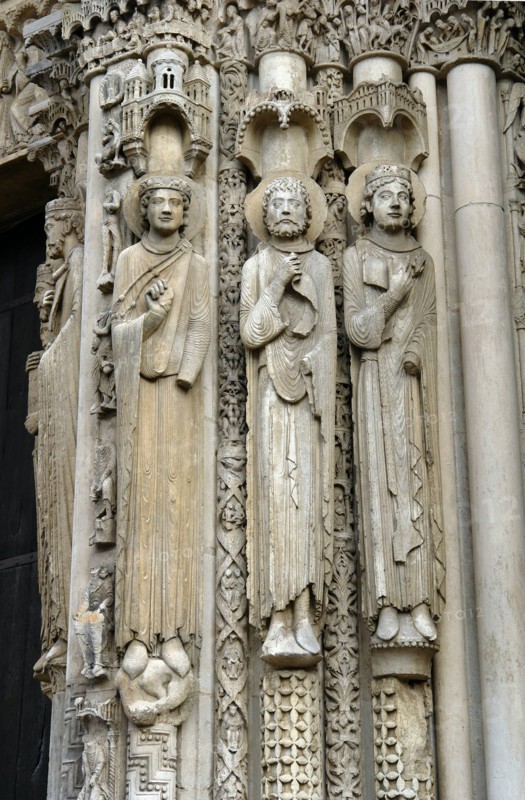 Chartres.