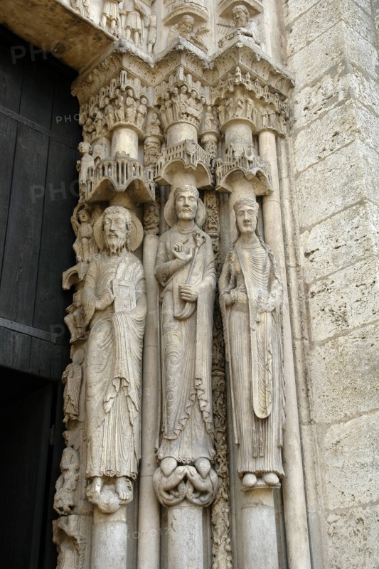 Chartres.
