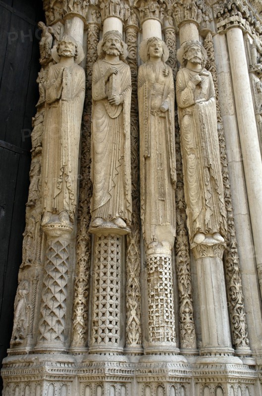 Chartres.