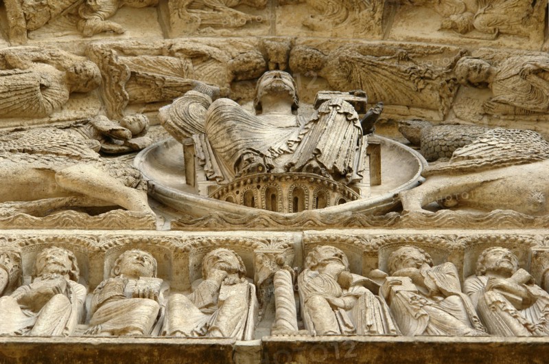 Chartres.