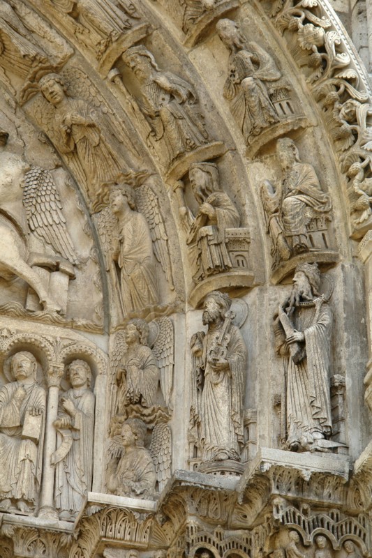 Chartres.