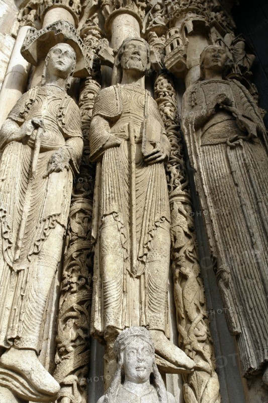Chartres.