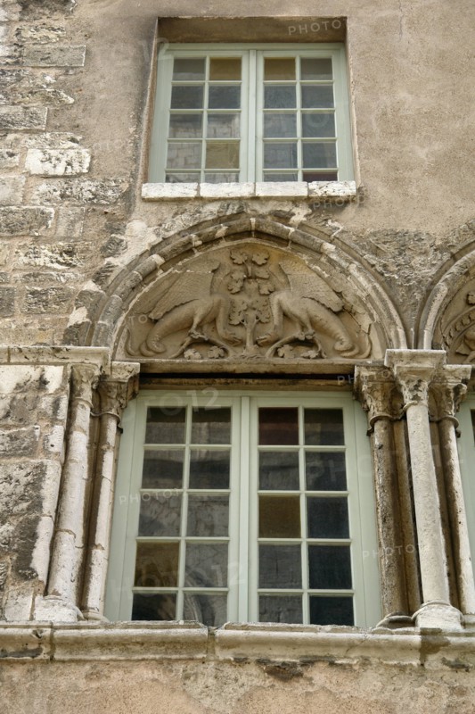 Chartres.