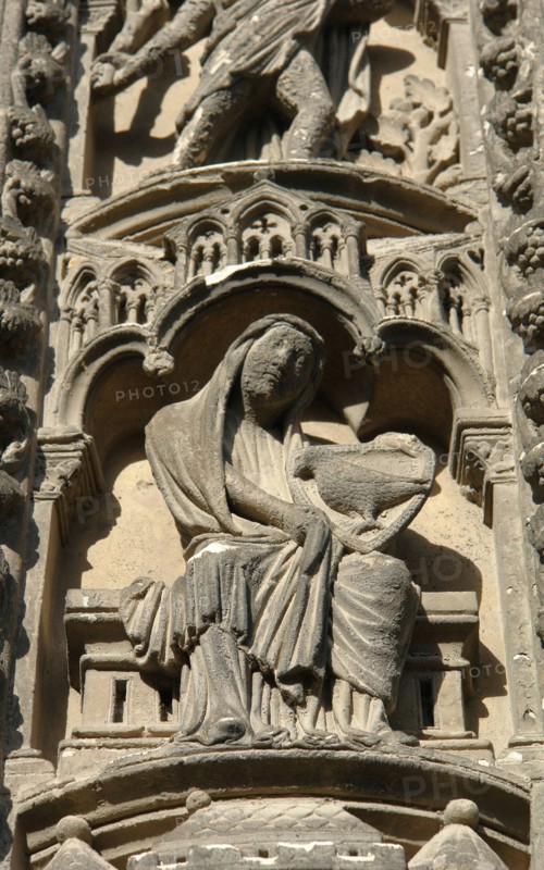 Chartres.