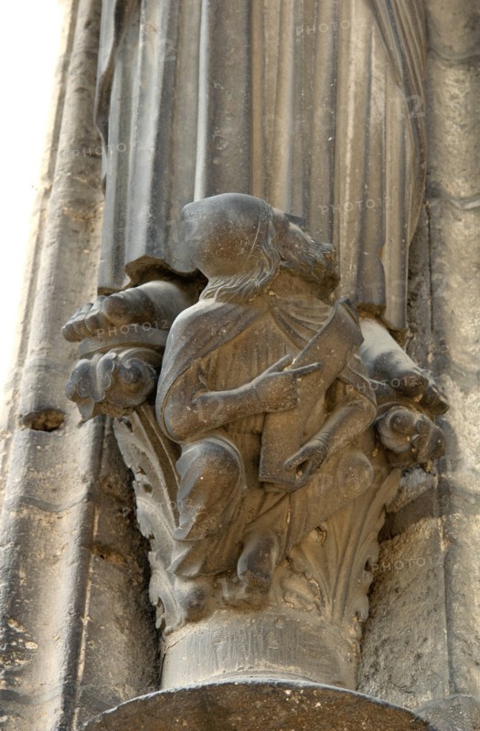 Chartres.