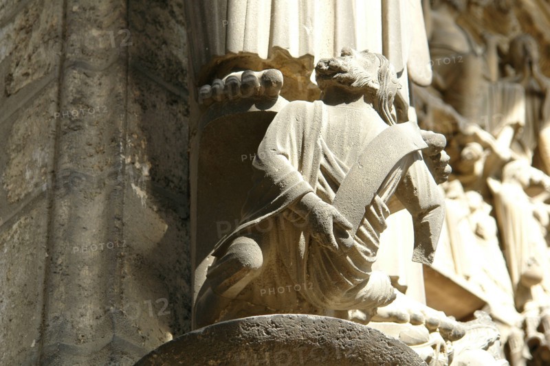 Chartres.