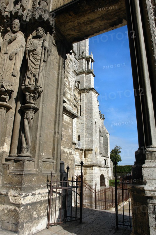 Chartres.