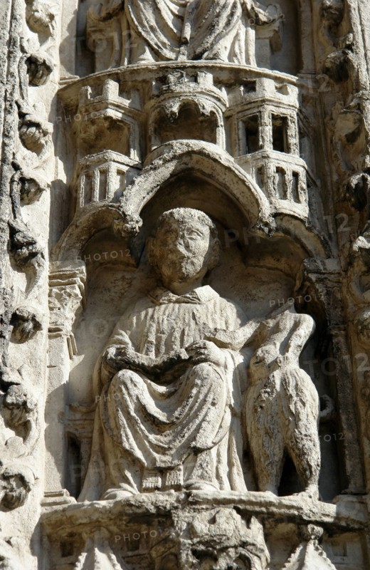 Chartres.