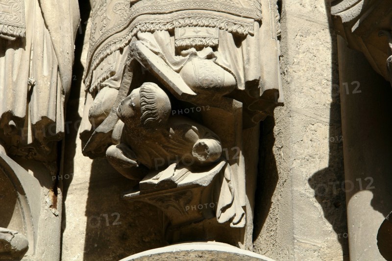 Chartres.