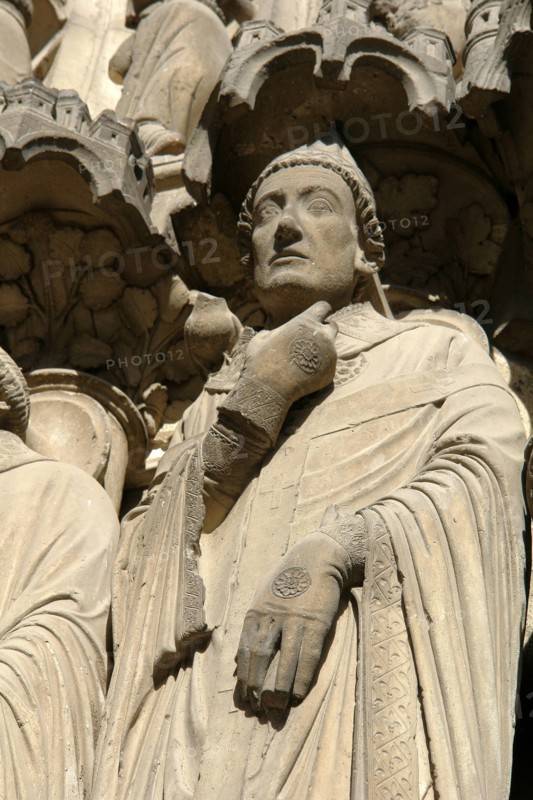 Chartres.