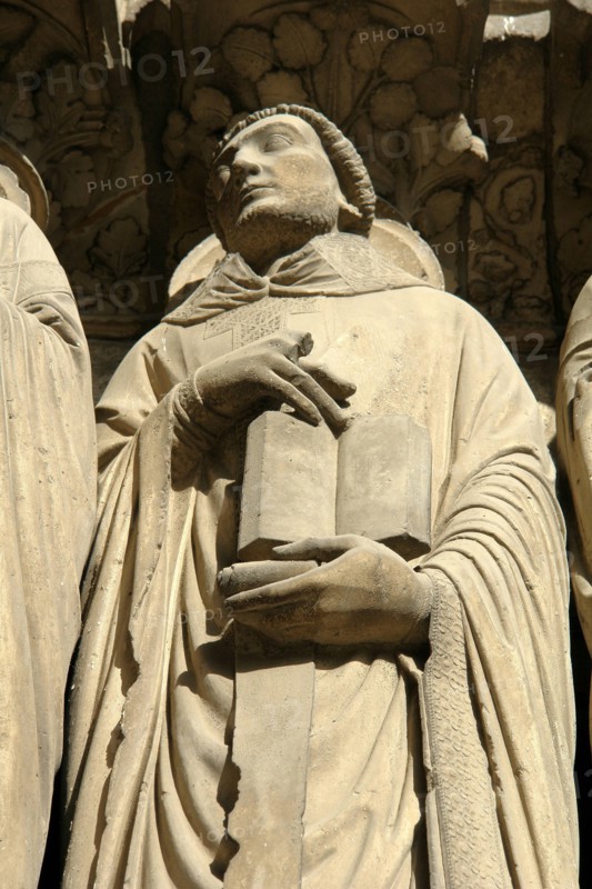 Chartres.