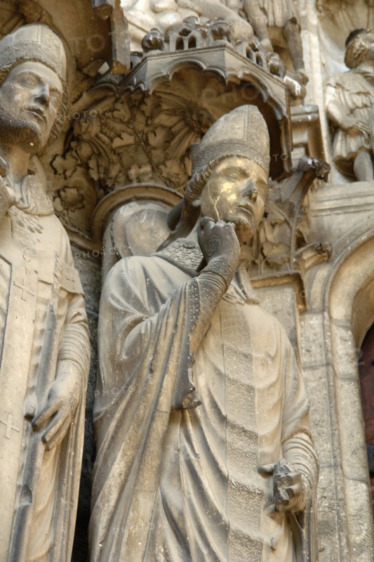 Chartres.
