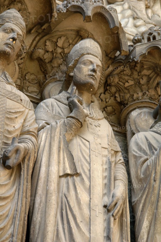 Chartres.