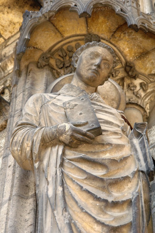 Chartres.