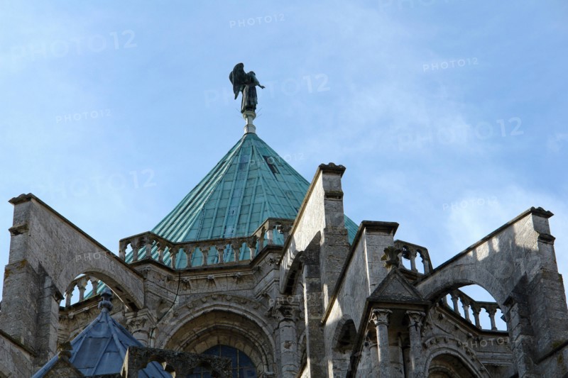 Chartres.