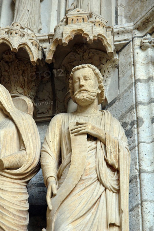 Chartres.