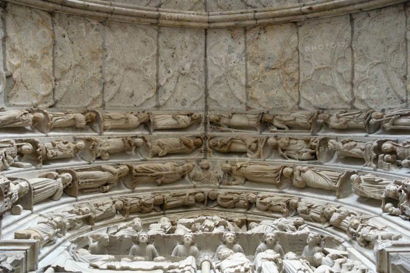 Chartres.