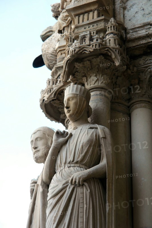 Chartres.