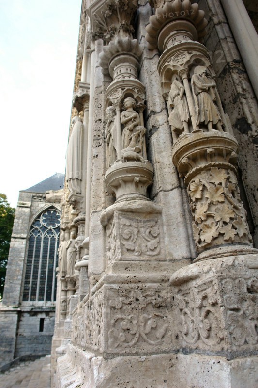 Chartres.