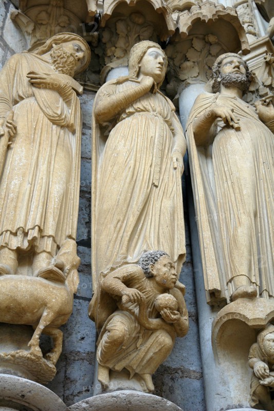 Chartres.