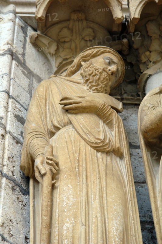 Chartres.