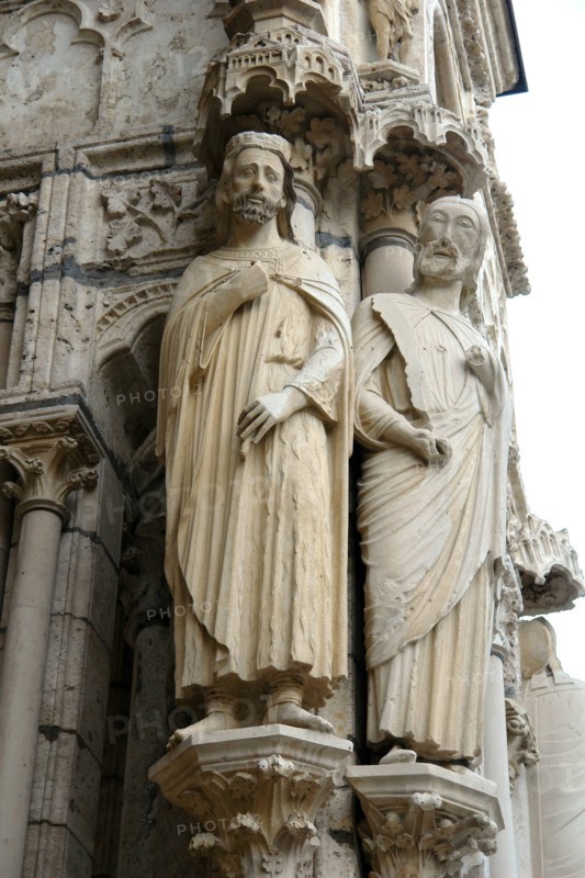 Chartres.