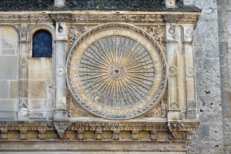 Chartres.