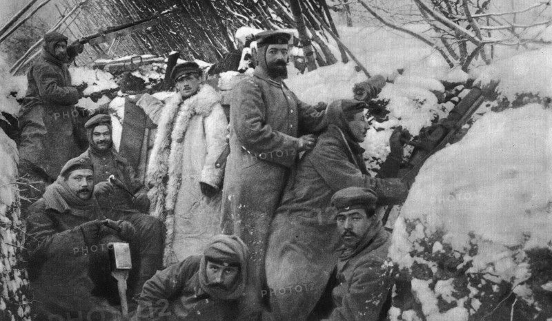 German soldiers at a mounting in a trench in Poland.