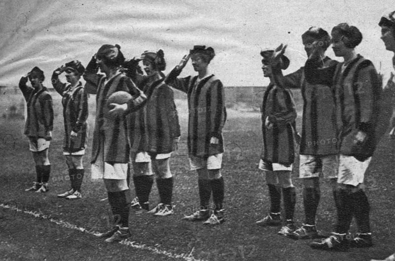 Les premières équipes de fooball féminin en Angleterre