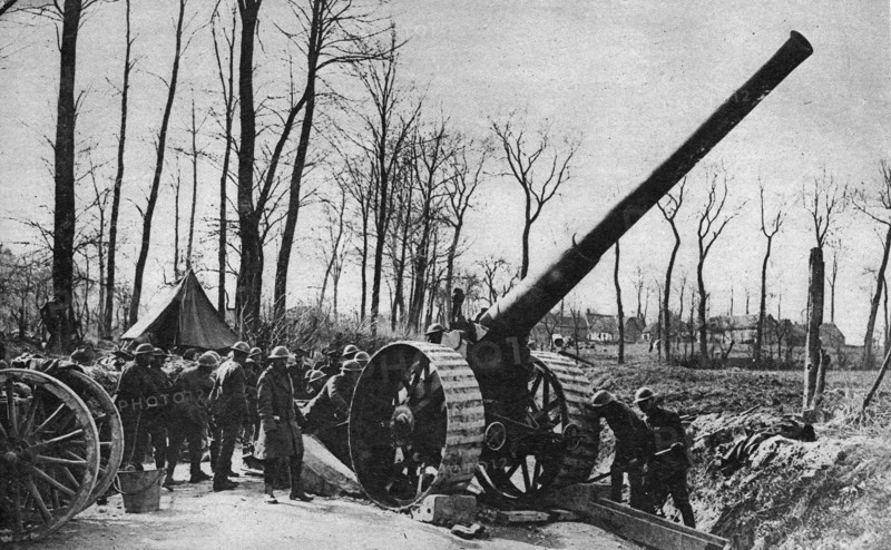 Artillerie anglaise sur le front.