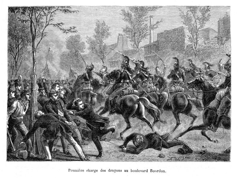 1832. Première charge des dragons au boulevard Bourdon. Les manifestants se transforment en insurgés, et la violence éclate lorsqu’un second détachement de dragons sort de la caserne et charge la foule. Une barricade se monte en haut du boulevard Bourdon. Dans un premier temps, les dragons, mis en échec, se replient par la rue de la Cerisaie et la rue du Petit-Musc.