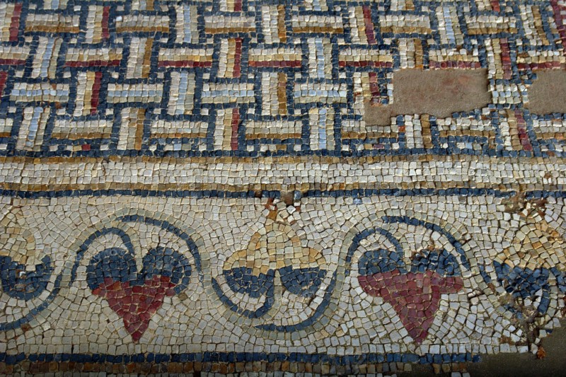 Fouille gallo-romaines de Séviac. Gers. La villa gallo-romaine de Séviac restitue le cadre de vie d'un aristocrate terrien des 4e et 5e siècles de notre ère. Les constructions apparentes et les mosaïques appartiennent à la partie résidentielle d'une grande villa du Bas-Empire, qui prolonge un habitat plus ancien. Salles à mosaïques.