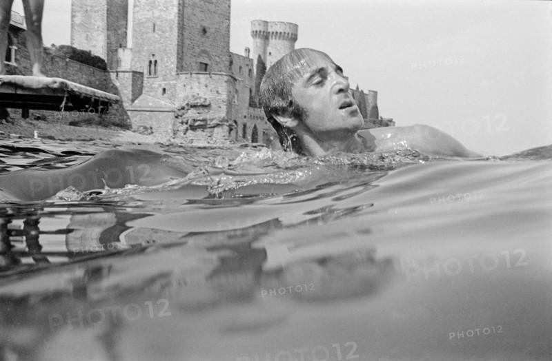 Charles Aznavour in holidays at La Napoule