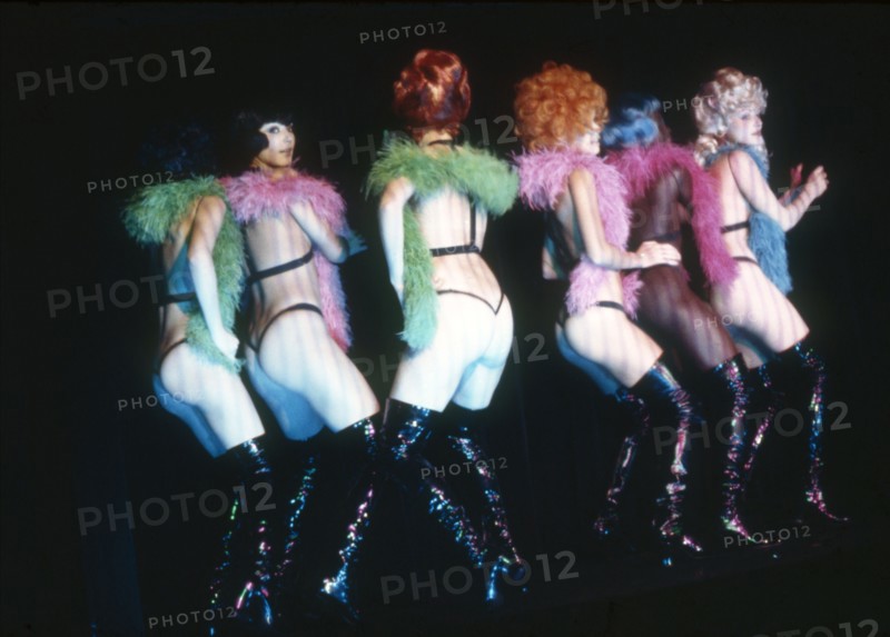 Danseuses du Crazy Horse Saloon, 1970