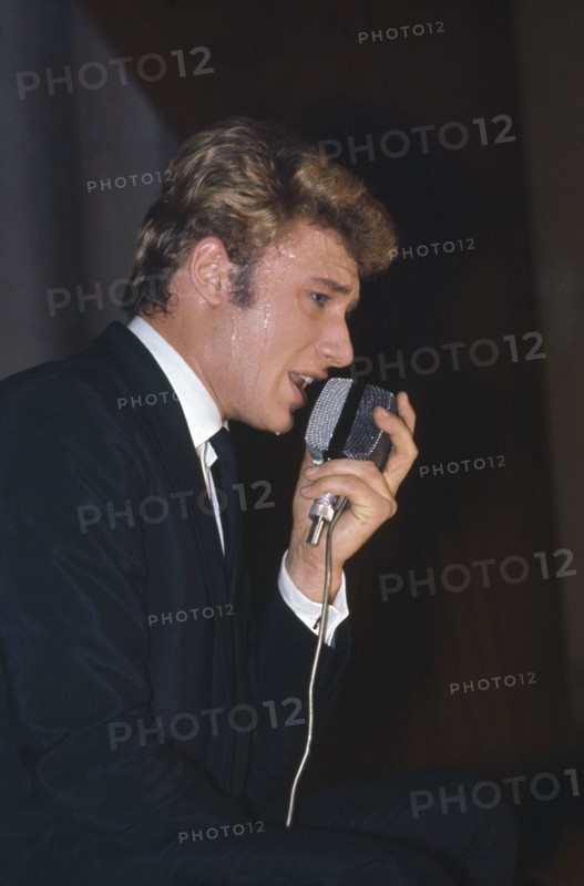 Johnny Hallyday in concert, 1964