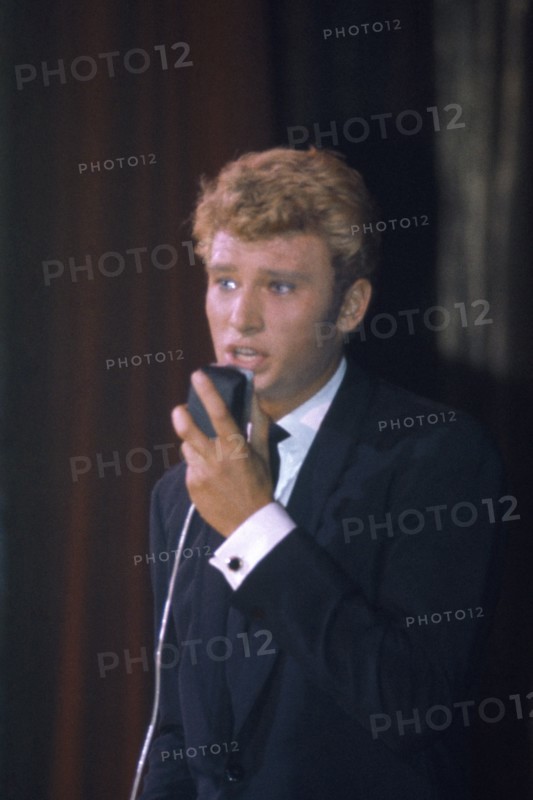 Johnny Hallyday in concert, 1964