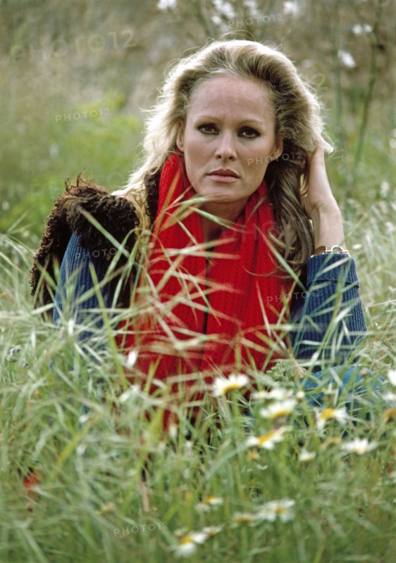 Ursula Andress, 1976