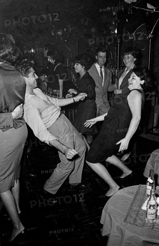 Régine and Sacha Distel, 1961