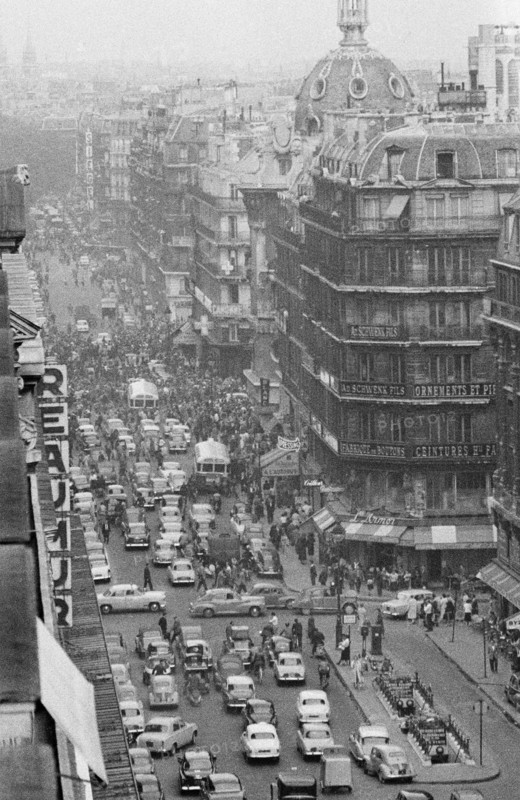 View over the rue Réaumur in Paris in 1958