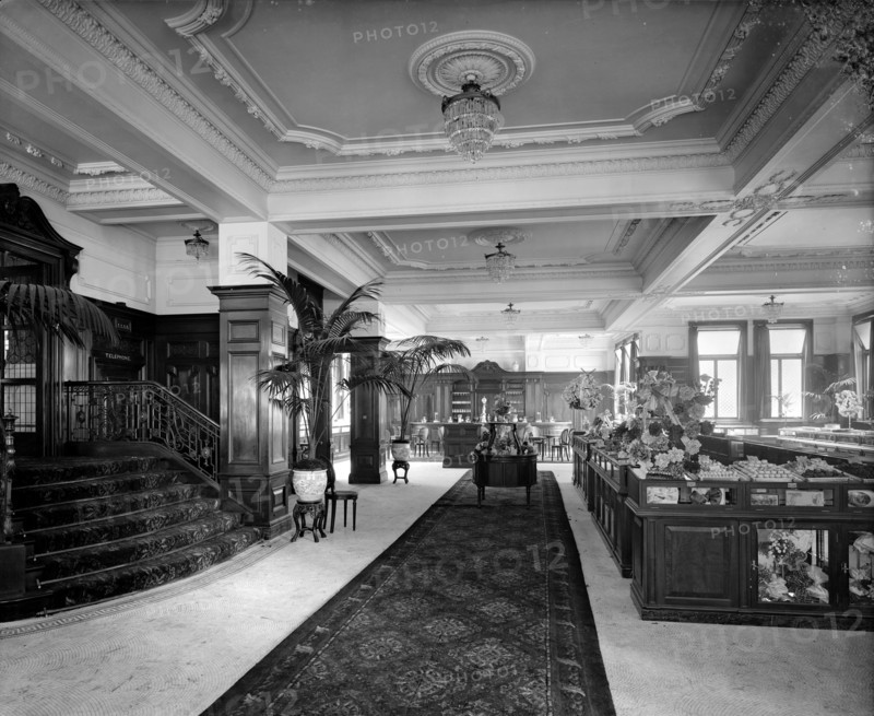 The interior of Maison Lyons, Oxford Street, Westminster, London, 1916