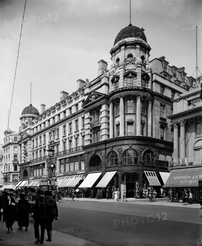 Robinson & Cleaver's department store. Regent Street, Westminster, London, 1921