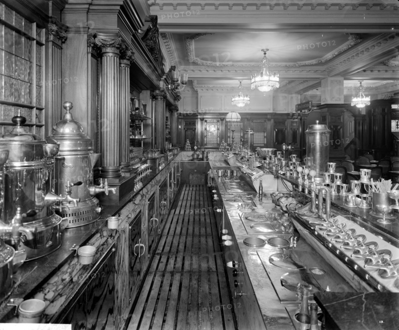 Lyons Corner House, Coventry Street, Westminster, London, 1923