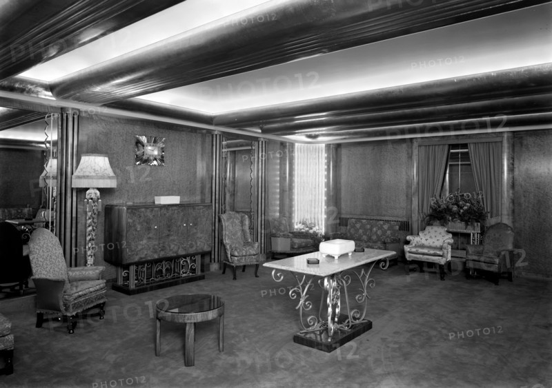 Reception room at the Odeon cinema, Leicester Square, London, 1937