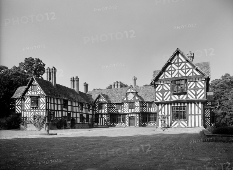 Pitchford Hall, Shropshire, 1959, Artist