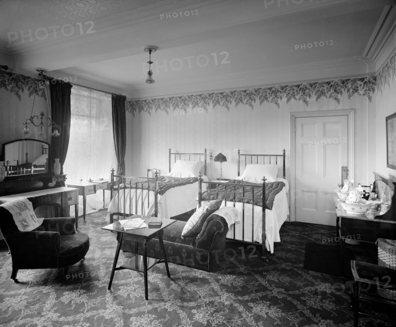 Grosvenor Hotel, 101 Buckingham Palace Road, London, 1910