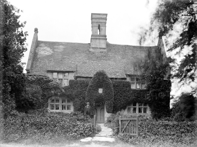 Haunt Hill House, Weldon, Northamptonshire, 1928