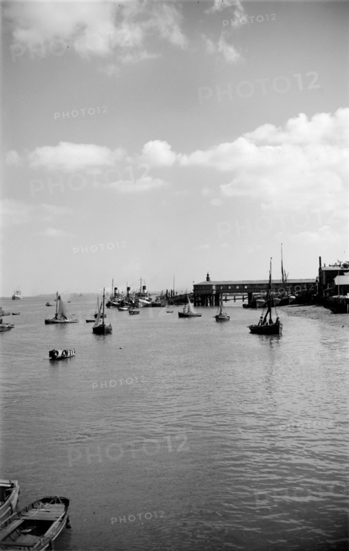 The Royal Terrace Pier, Gravesend, Kent, c1945-c1965